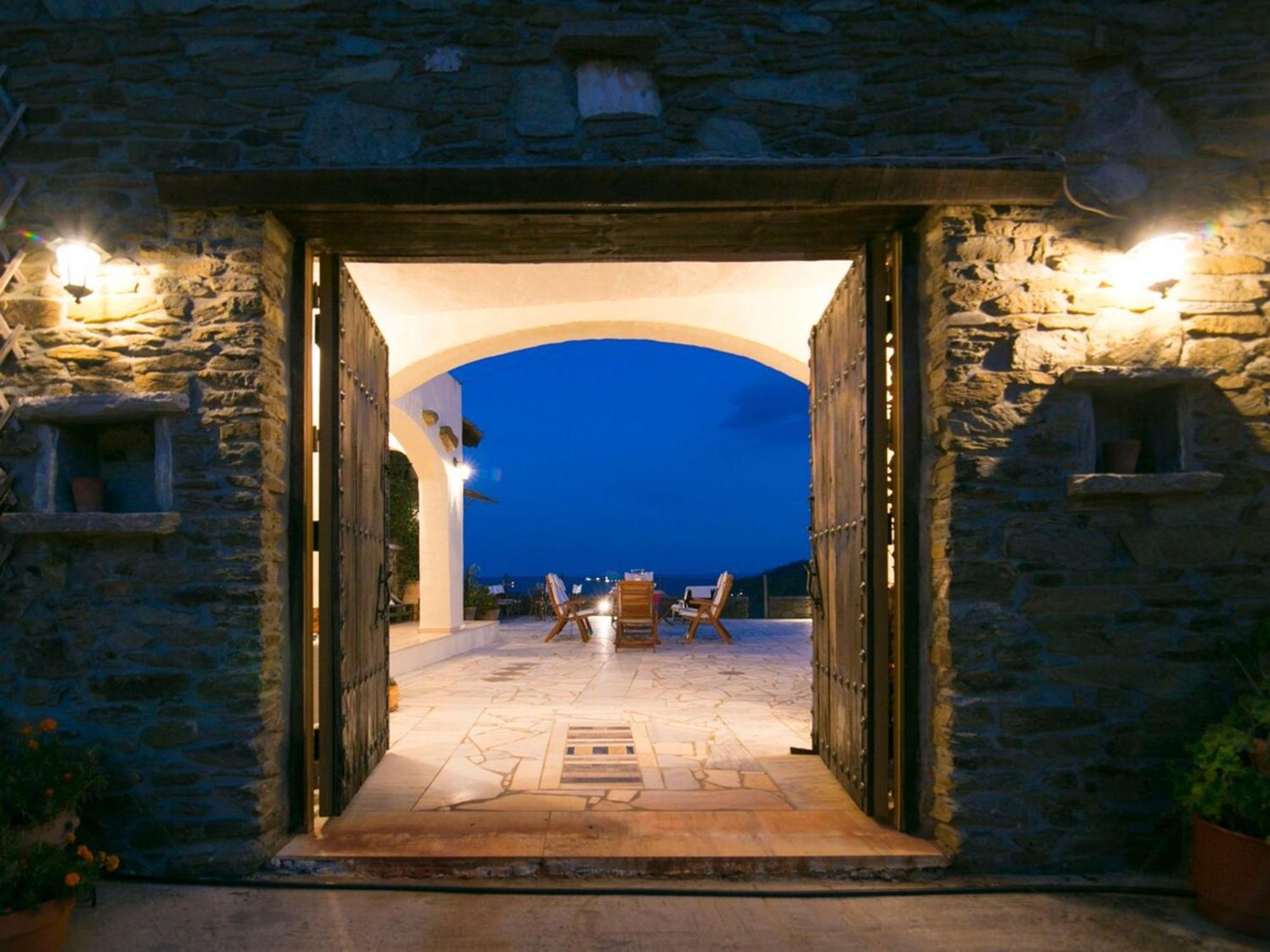 Saronic Citadel Seaside Villa Саламис Екстериор снимка